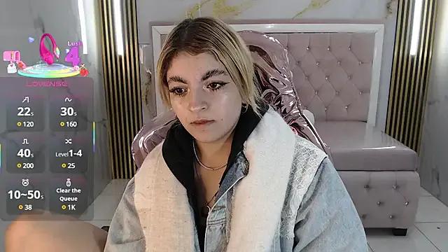 lili_conor_s on StripChat 