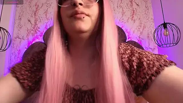 Lilith_curvy on StripChat