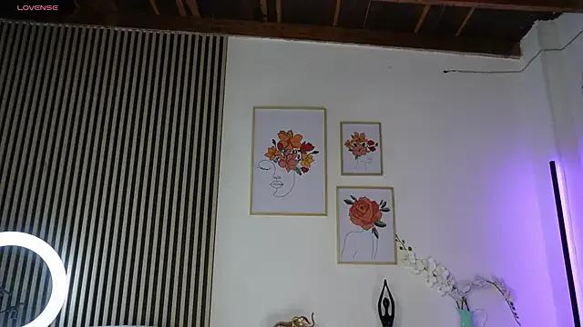 LillyDolls23 on StripChat 