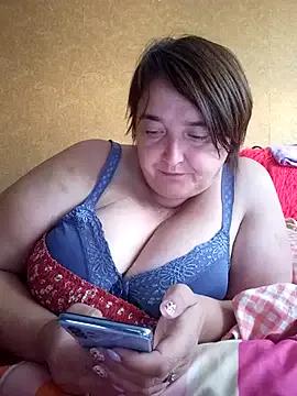 LiluHot — Naked 5 min