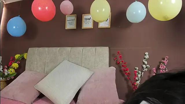 Little_Ivy on StripChat 