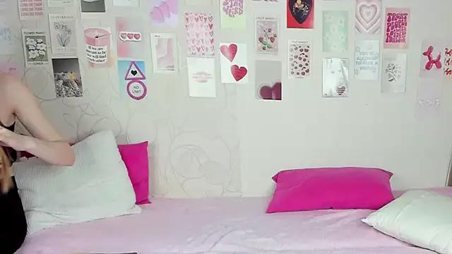 little_radiant_sun on StripChat 