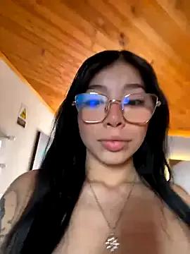 Maddy_Piink on StripChat 