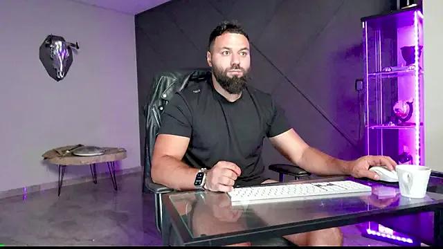 mattmasterss on StripChat 