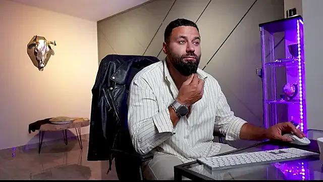 mattmasterss on StripChat 