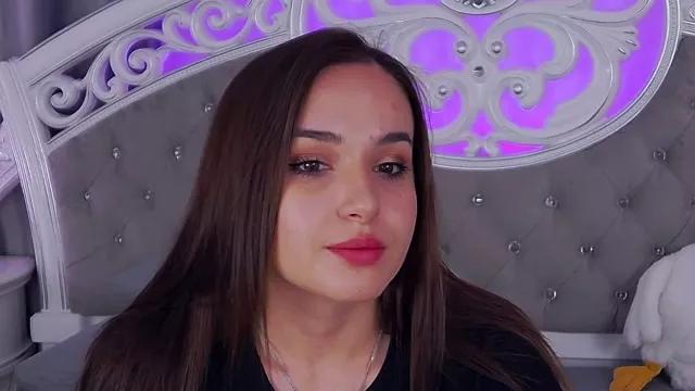 MeIisaLove on StripChat 