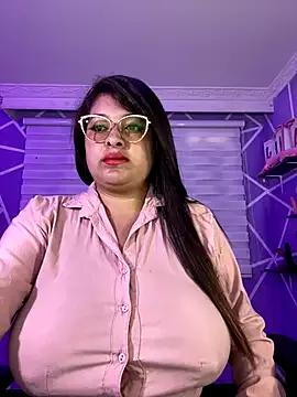 MiiaaJoness on StripChat 