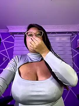 MiiaaJoness on StripChat 