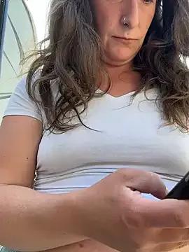 Mini_And_The_Bear on StripChat 