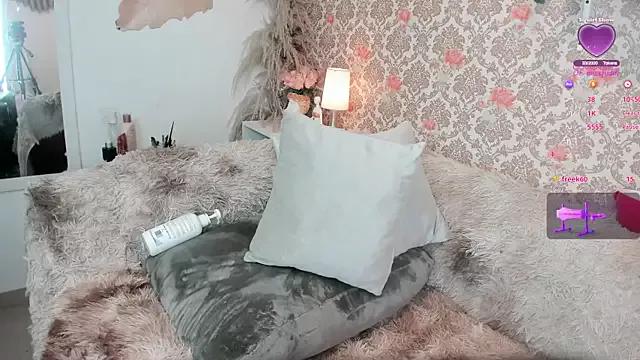 missjudi on StripChat 