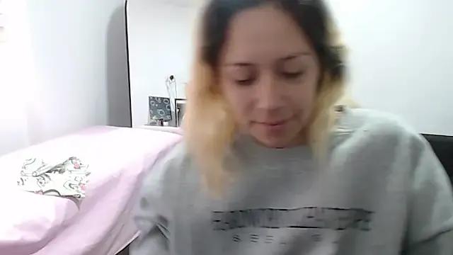 MommyMiaWs on StripChat 