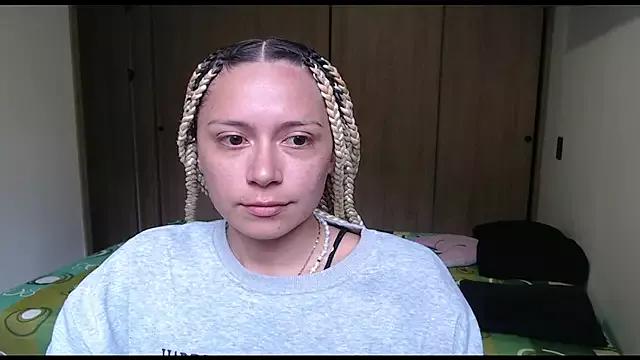 MommyMiaWs on StripChat 