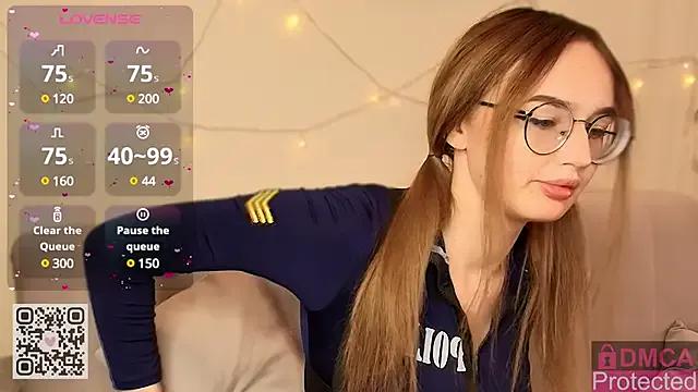 NikkiOak on StripChat