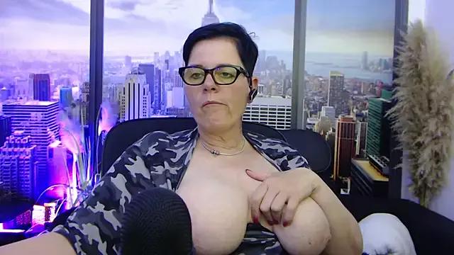 ninarandmann on StripChat 
