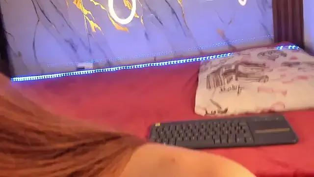 NinaVelasco on StripChat 