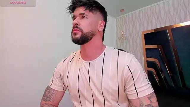 Petesevans on StripChat 