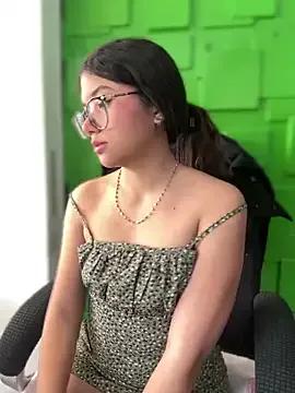 Queen__Love on StripChat 