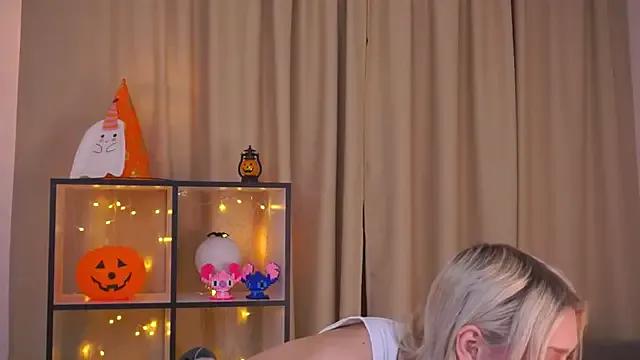 RiriKiss — Do a doggy and hard spank my ass x5