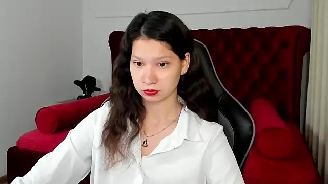 SaraDenar on StripChat 
