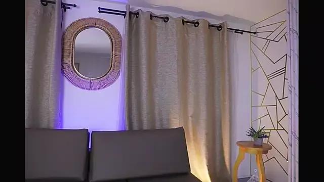 sweett_violet_ on StripChat 