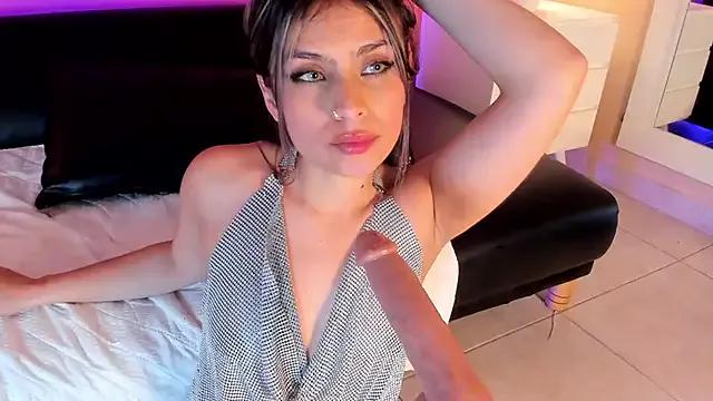 Tiffanysurez_ on StripChat 
